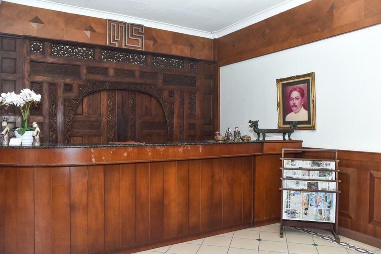 Reddoorz Near Kampung Warna Warni Hotel Маланг Екстериор снимка